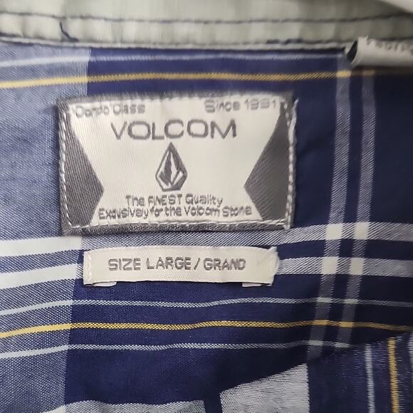 Volcom Blue and White Plaid Men's Shirt - Picture 2 of 13